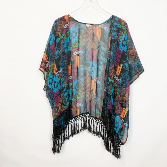 En Creme Sheer Fringe Hem Kimono - Picture 4 of 8